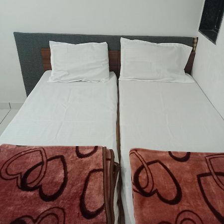 Kesav Homstay Dwarka  Ngoại thất bức ảnh